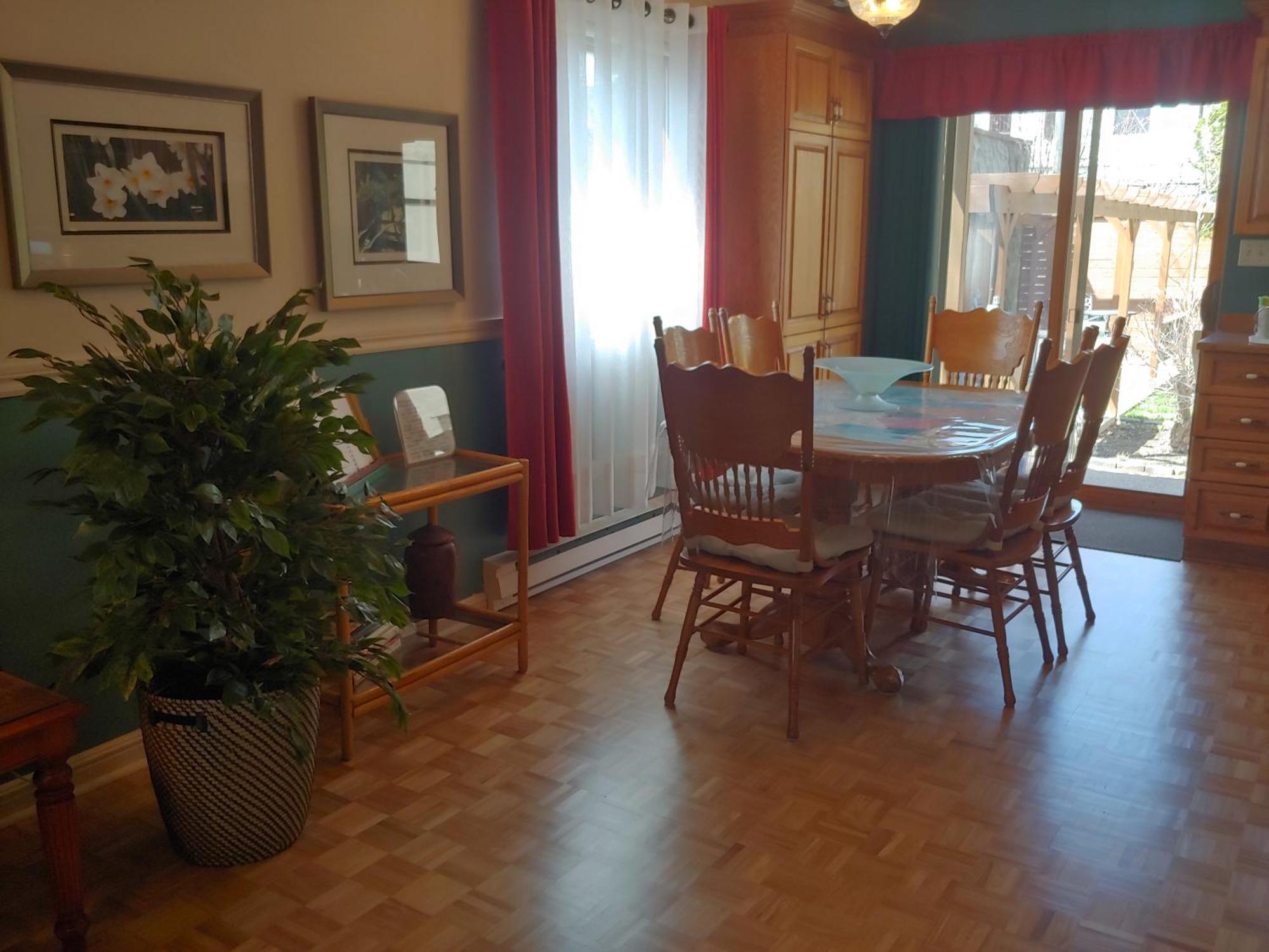3 Bedrooms 3 Beds Near Metro -2 Parking Free Montreal Exterior foto